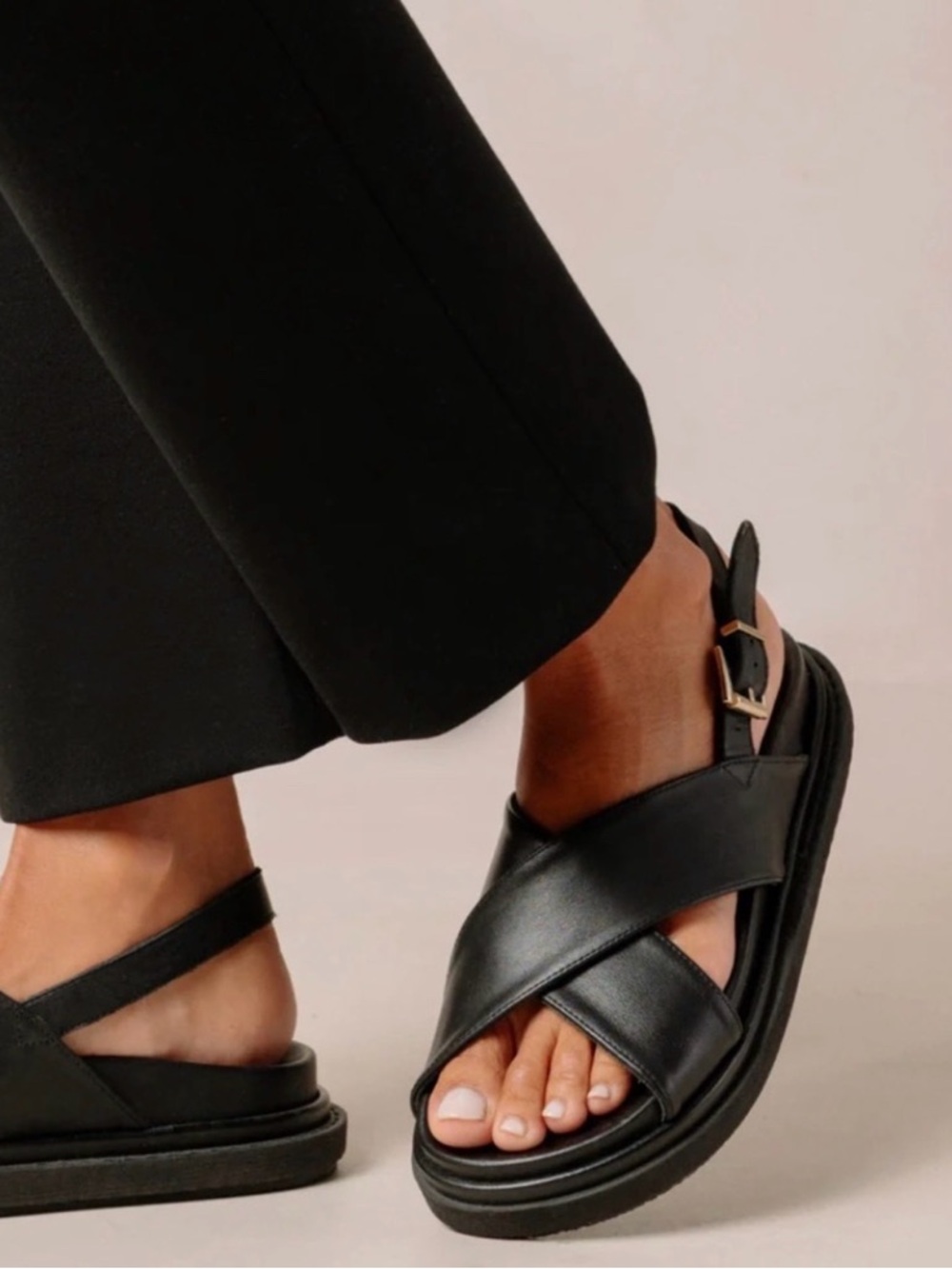 ALOHAS Black Marshmallow Sandals size 10